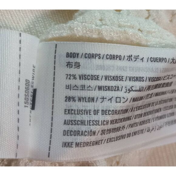 Abercrombie and Fitch Sweater Junior Large Cream Knit Ruffle Neck - Picture 7 of 8